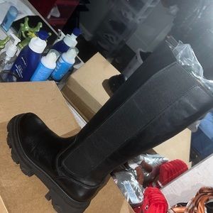 Steve Madden boots size 9